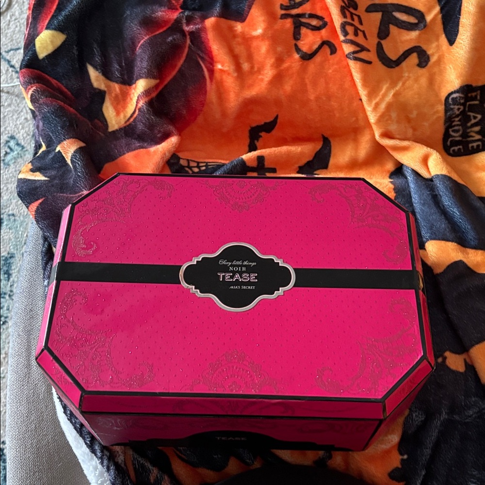 Victoria's Secret Tease Hot Pink Box